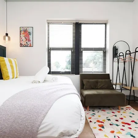 Apartment Chic With Parking And Wifi *