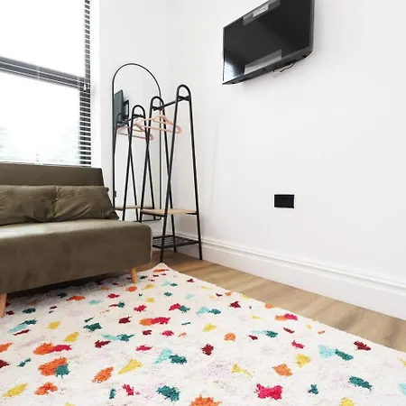 Apartment Chic With Parking And Wifi