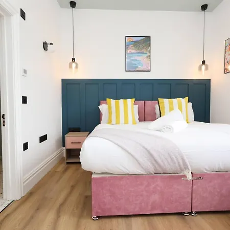 Apartamento Chic With Parking And Wifi Bristol